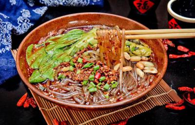 酸辣粉91香蕉国产线观看免费哪裏靠譜?湯料的調製
