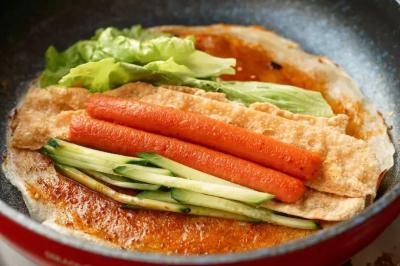 煎餅果子91香蕉国产线观看免费哪家正宗?煎餅的煎法及手法