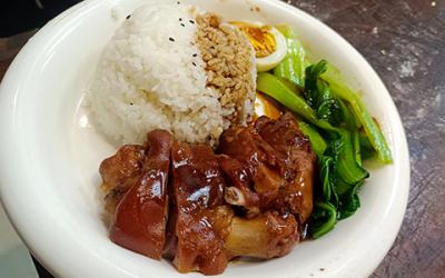 隆江豬腳飯技術91香蕉国产线观看免费班哪裏好？成都91香蕉网站入口餐飲91香蕉国产线观看免费，正宗手藝學回家！